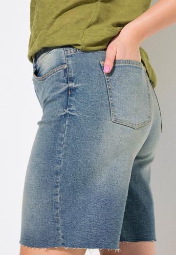 Джинсовые шорты