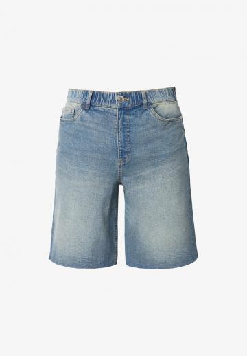 Джинсовые шорты