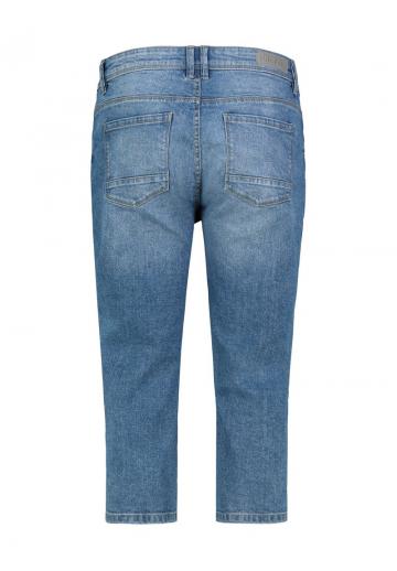 Короткие джинсы