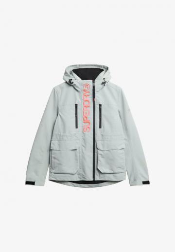 Куртка с накладнымит карманами