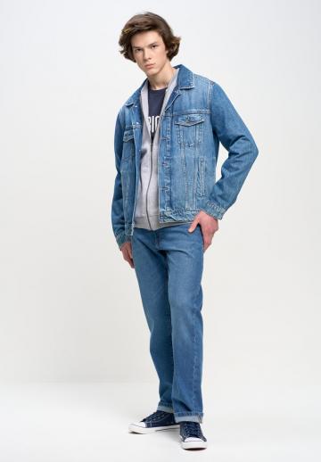 Прямые джинсы