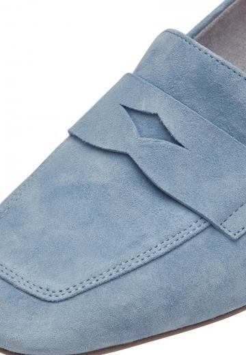 Туфли с высоким носом