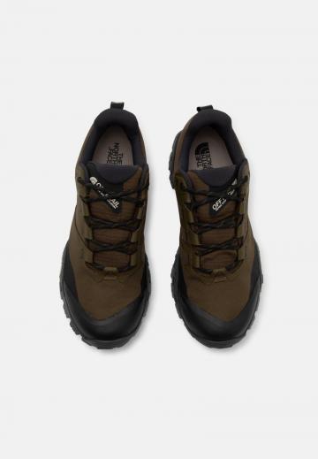 Походные кроссовки