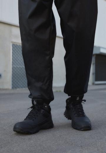 Походные ботинки