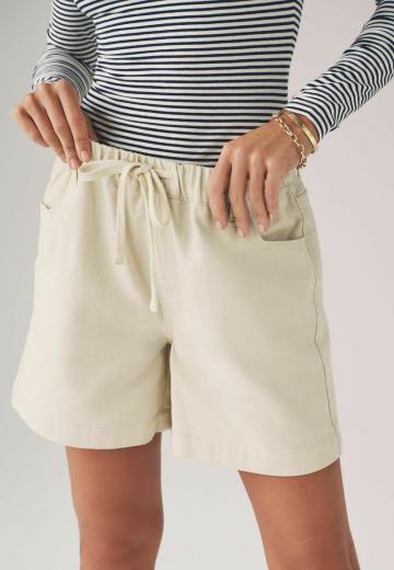 Джинсовые шорты