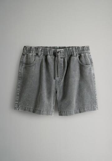 Джинсовые шорты