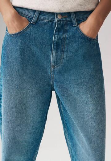 Прямые джинсы