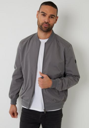 Куртка бомбер