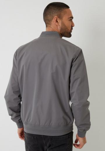 Куртка бомбер