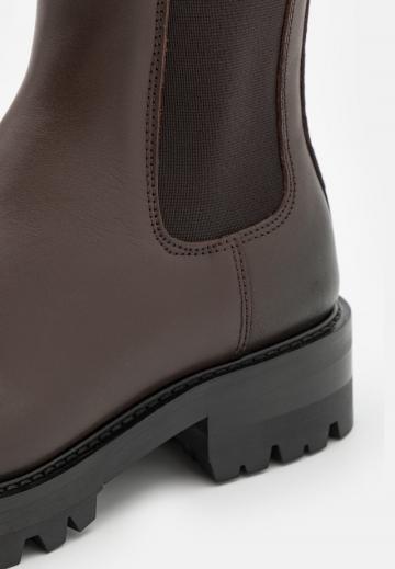 Ботинки челси