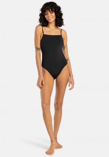 Слитный купальник