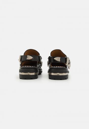 Полуботинки