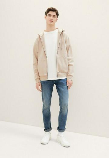 Узкие джинсы