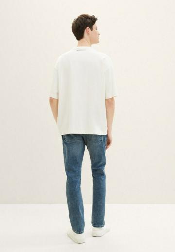 Узкие джинсы