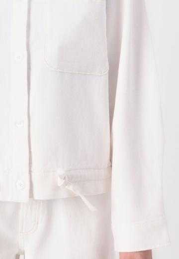 Куртка с накладнымит карманами