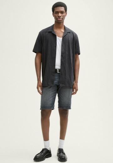 Узкие джинсы