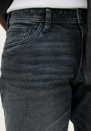 Узкие джинсы