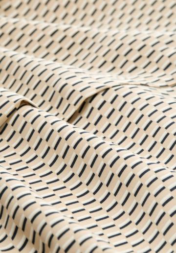 Атласная блузка