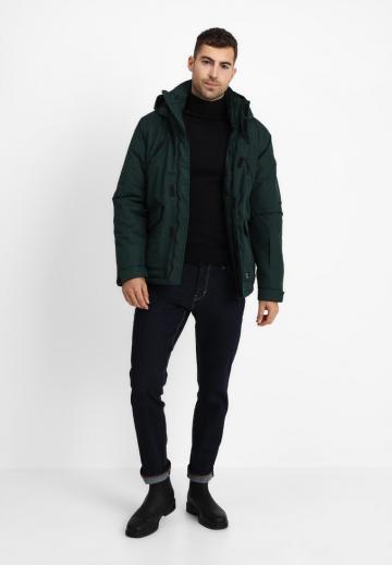 Узкие джинсы