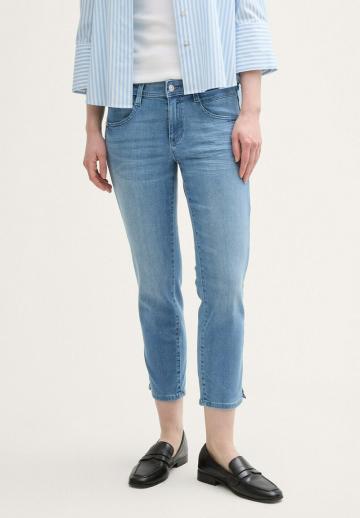 Короткие джинсы