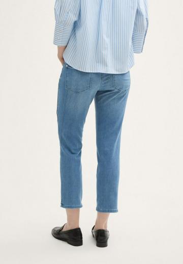 Короткие джинсы