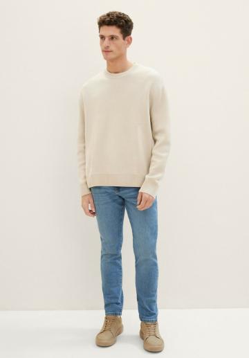 Узкие джинсы