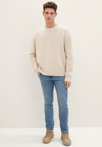 Узкие джинсы