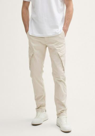 Брюки с накладными карманами