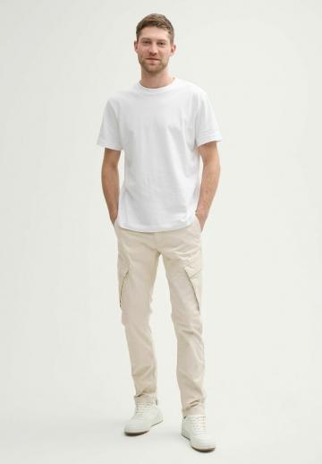 Брюки с накладными карманами