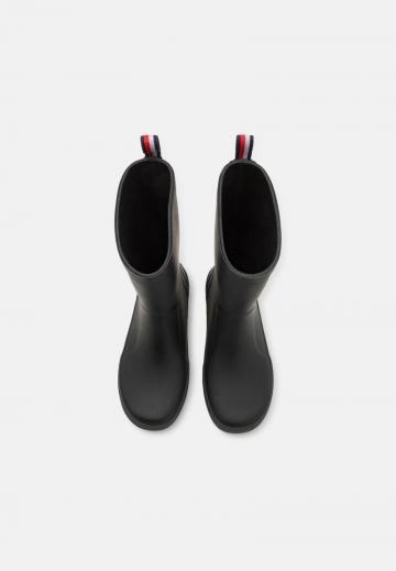 Резиновые сапоги