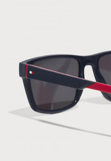 Солнечные очки