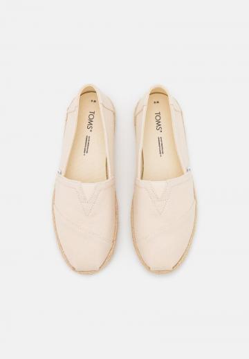 Спортивные балетки