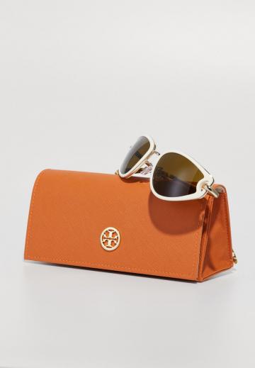 Солнечные очки