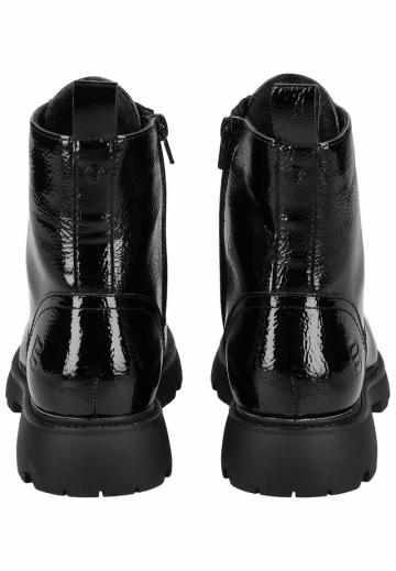 Ботинки на шнуровке