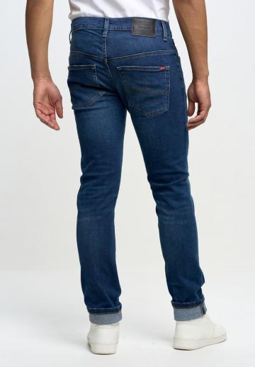 Узкие джинсы