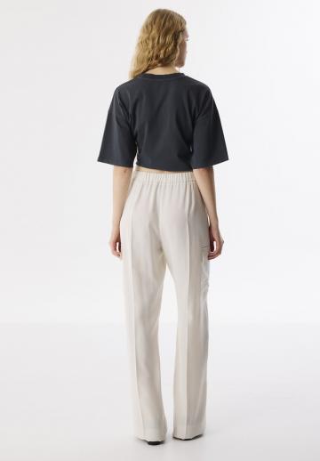 Брюки с накладными карманами