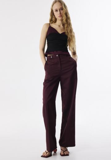 Топ на бретельках