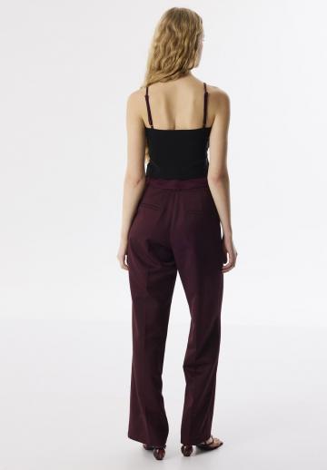 Топ на бретельках