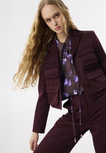 Блейзер с накладными карманами