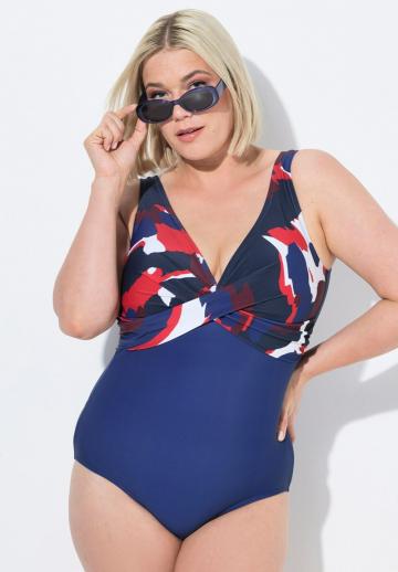 Слитный купальник