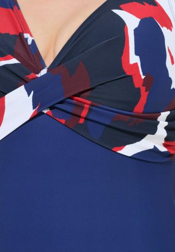 Слитный купальник