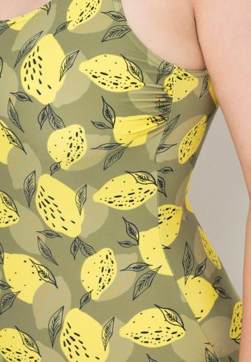 Слитный купальник