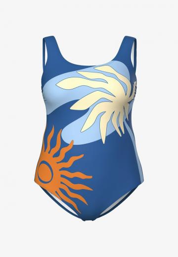 Слитный купальник