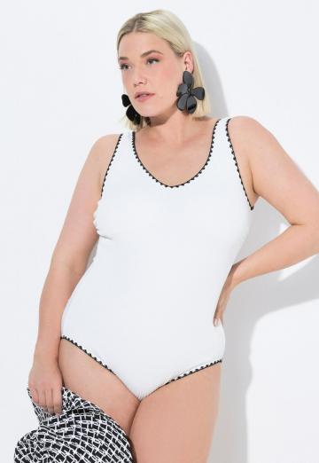 Слитный купальник