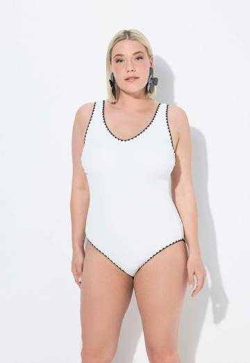 Слитный купальник