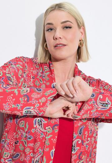 Длинный жилет