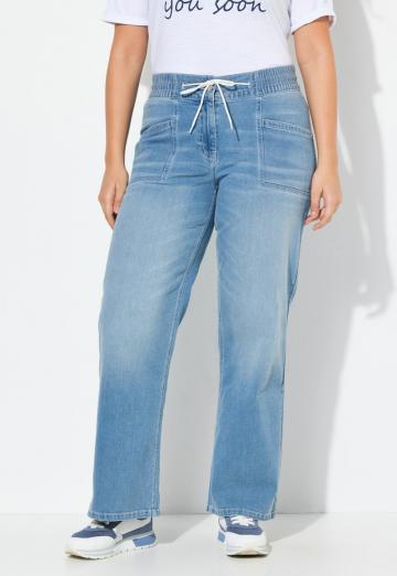 Прямые джинсы