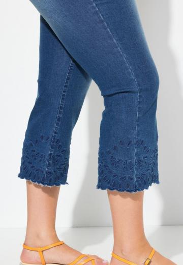 Короткие джинсы