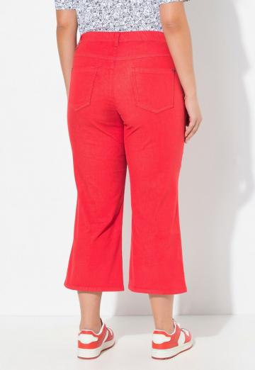 Короткие джинсы