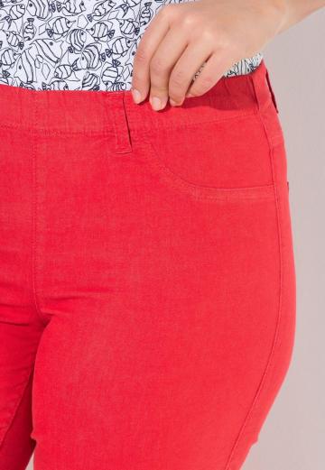 Короткие джинсы